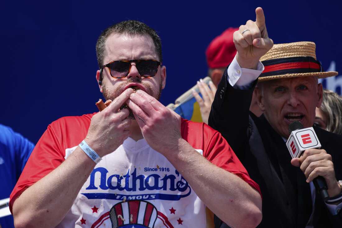 hot dog eating contest