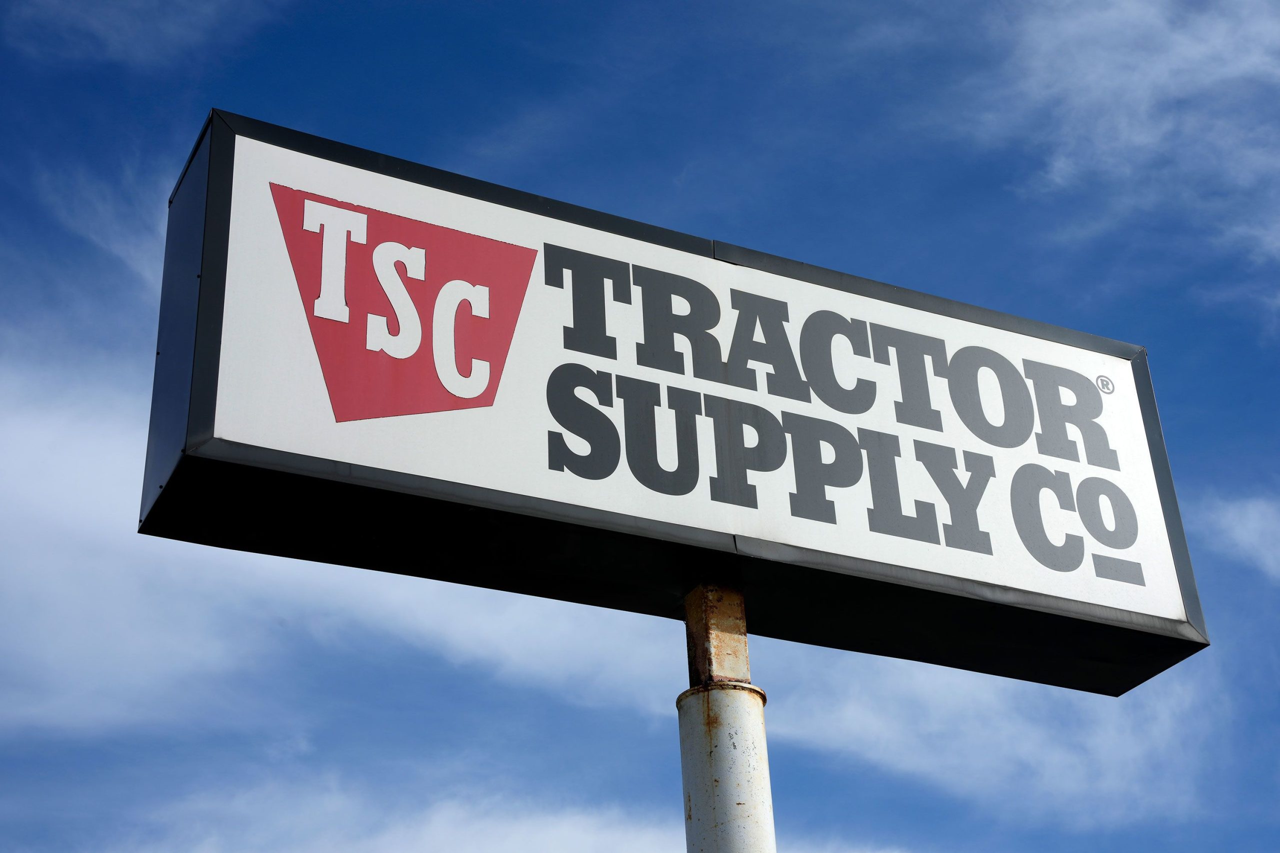 tractor supply company dei