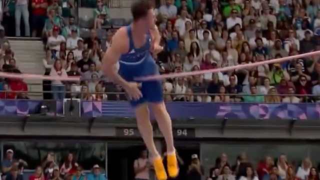 french pole vaulter video